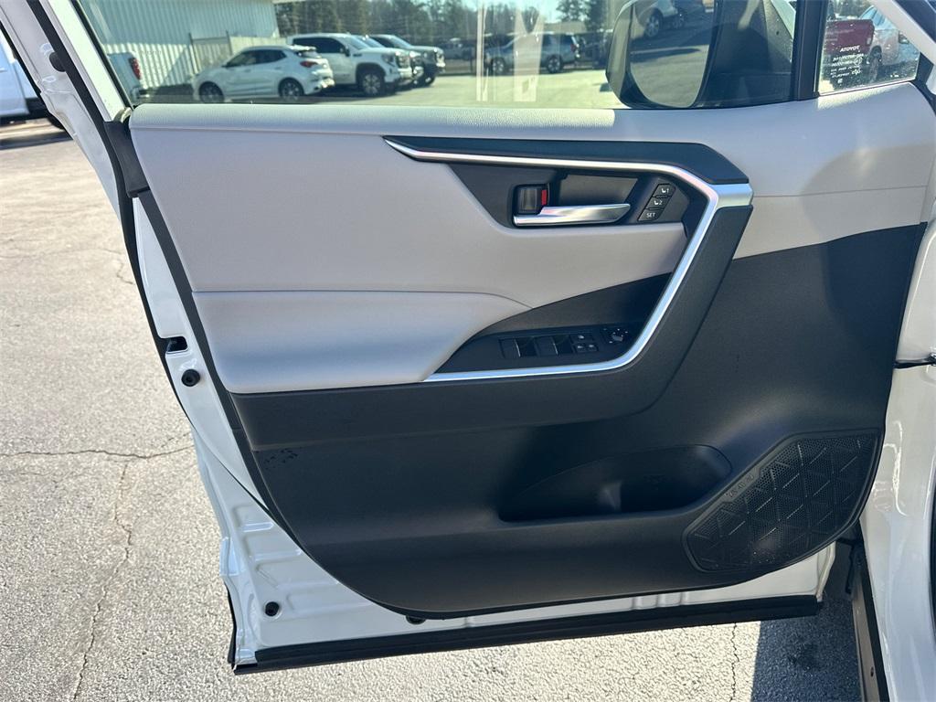 used 2021 Toyota RAV4 Hybrid car, priced at $22,462