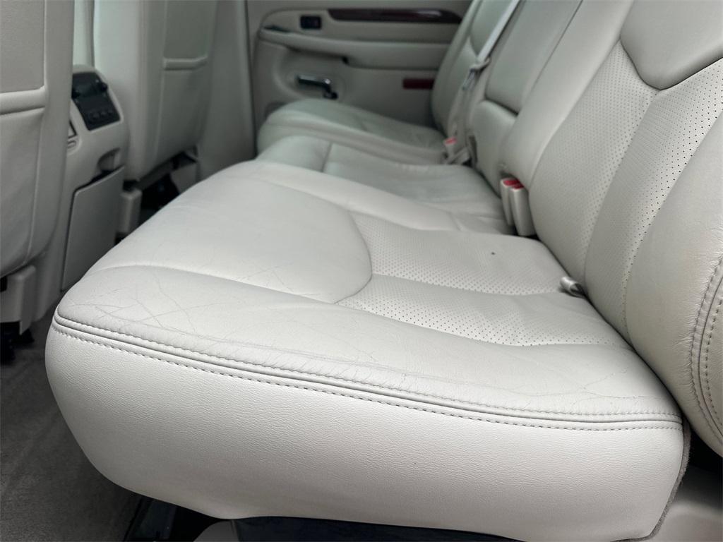 used 2006 Cadillac Escalade EXT car, priced at $22,886