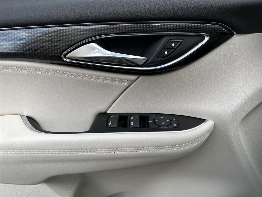 new 2023 Buick Envision car, priced at $30,215