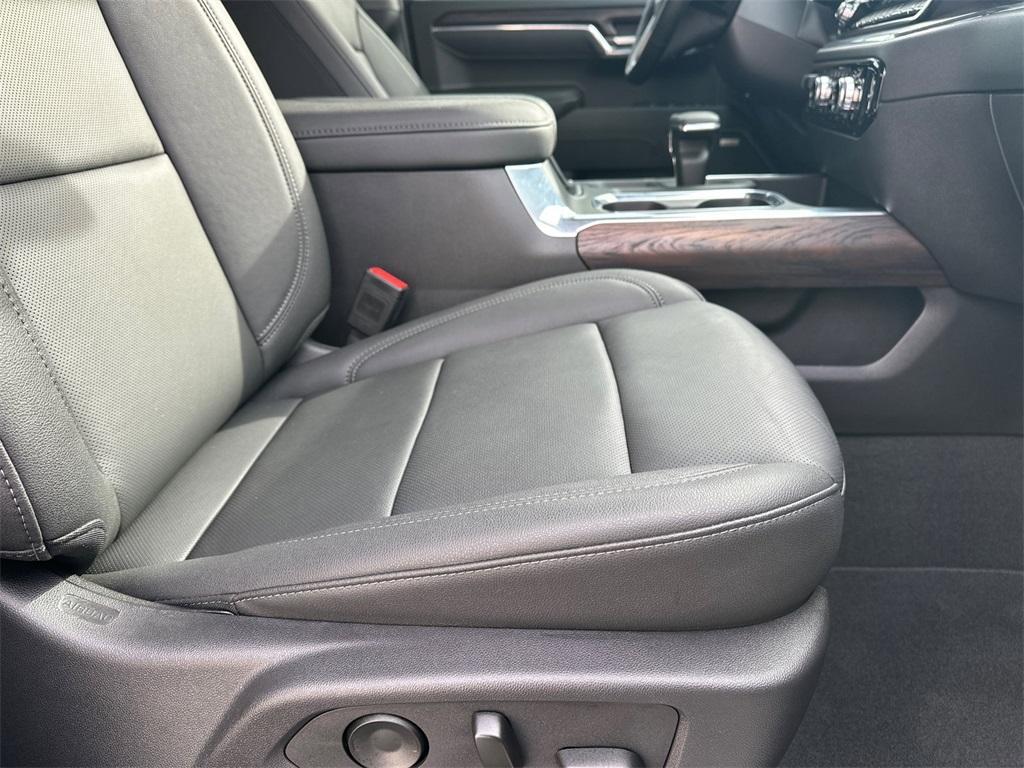 used 2025 GMC Sierra 1500 car, priced at $47,971