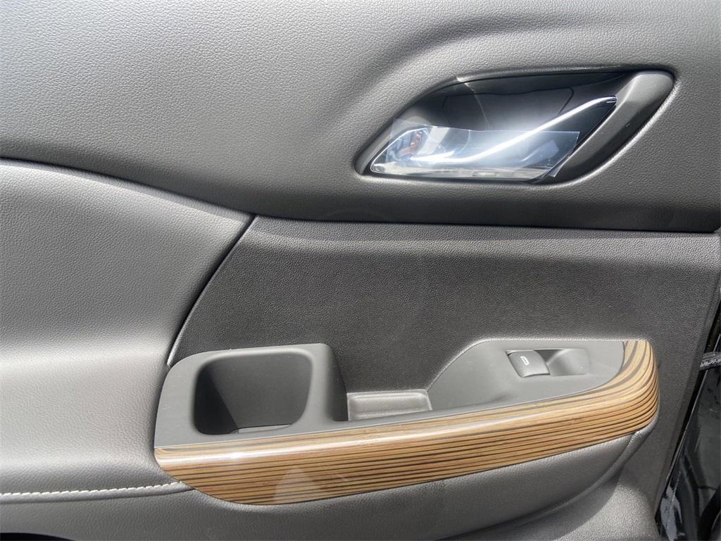 new 2023 GMC Acadia car, priced at $37,070