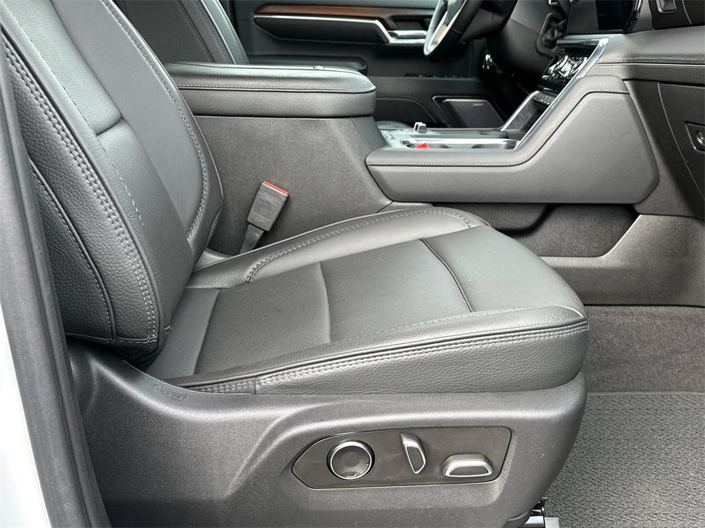 new 2024 GMC Sierra 2500 car, priced at $88,825