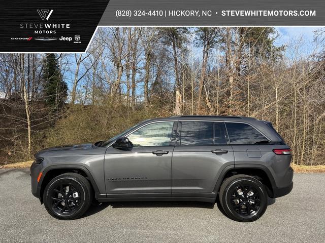 new 2026 Jeep Grand Cherokee car, priced at $44,390