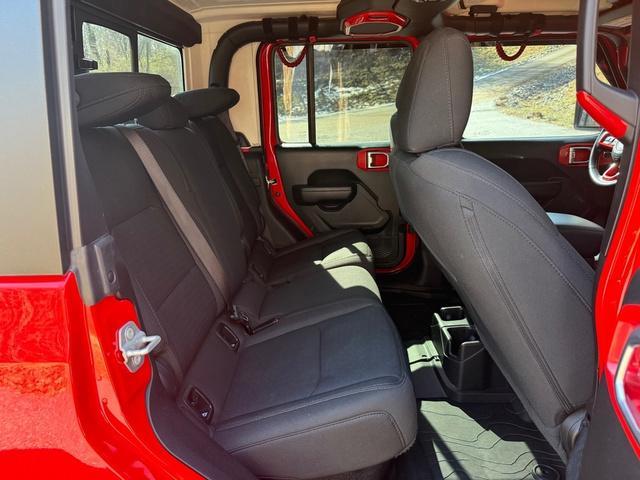 used 2021 Jeep Gladiator car, priced at $32,800