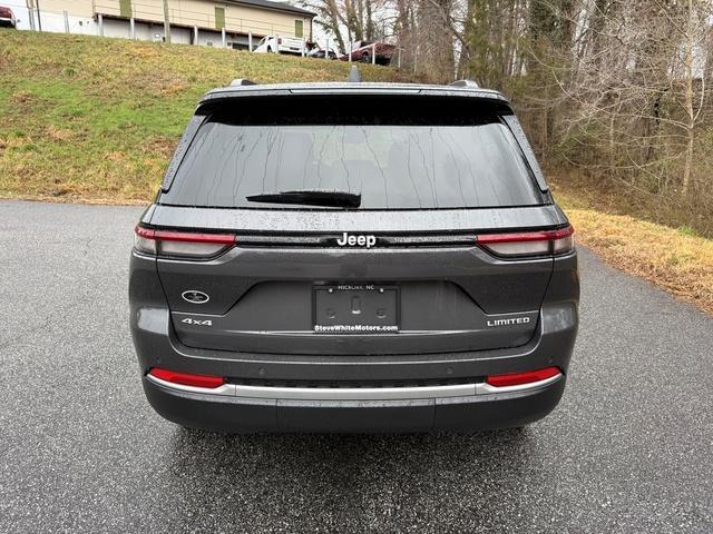 new 2026 Jeep Grand Cherokee car, priced at $47,690