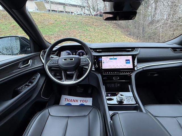 new 2026 Jeep Grand Cherokee car, priced at $47,690