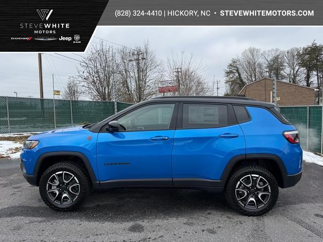 new 2026 Jeep Compass car, priced at $33,999
