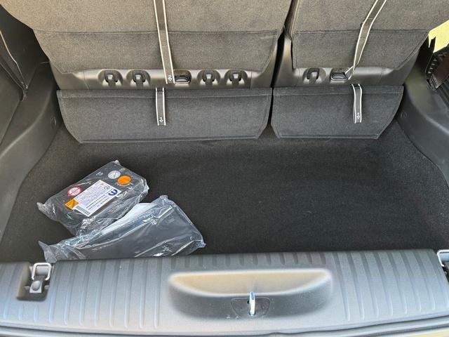 used 2025 Chrysler Pacifica car, priced at $36,999