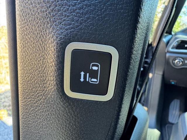 used 2025 Chrysler Pacifica car, priced at $36,999