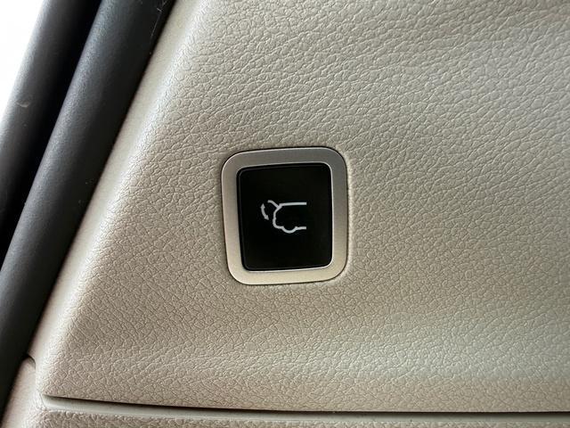 used 2021 Chrysler Pacifica Hybrid car, priced at $16,999