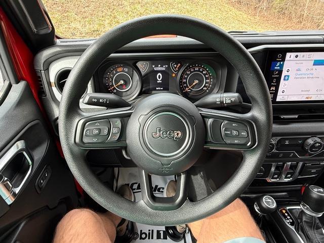 used 2025 Jeep Wrangler car, priced at $32,999