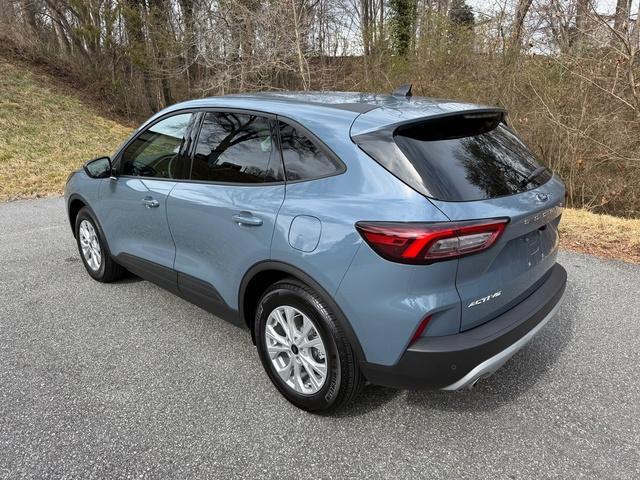 used 2025 Ford Escape car, priced at $24,999