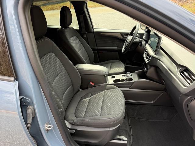 used 2025 Ford Escape car, priced at $24,999