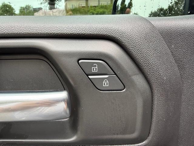 used 2024 Chevrolet Silverado 1500 car, priced at $41,999