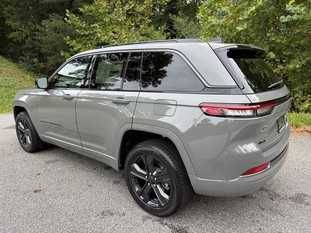 new 2027 Jeep Grand Cherokee car, priced at $53,390