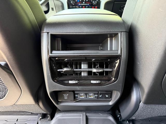 used 2025 Jeep Grand Cherokee car, priced at $42,999