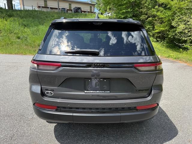 used 2025 Jeep Grand Cherokee car, priced at $42,999