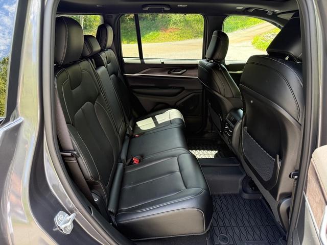 used 2025 Jeep Grand Cherokee car, priced at $42,999