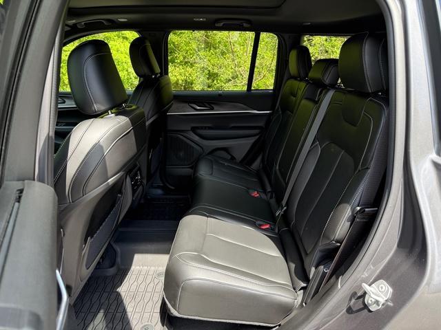 used 2025 Jeep Grand Cherokee car, priced at $42,999