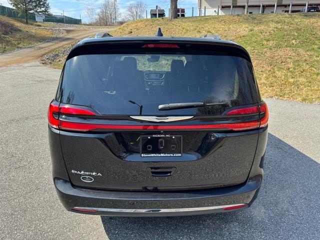 used 2021 Chrysler Pacifica car, priced at $21,999
