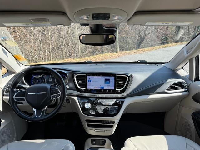 used 2021 Chrysler Pacifica car, priced at $21,999
