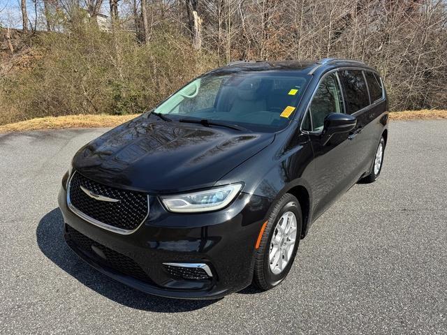 used 2021 Chrysler Pacifica car, priced at $21,999