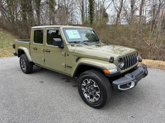 new 2026 Jeep Gladiator car, priced at $50,999