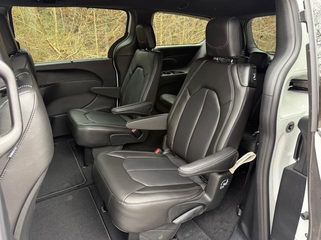 new 2026 Chrysler Pacifica car, priced at $44,890