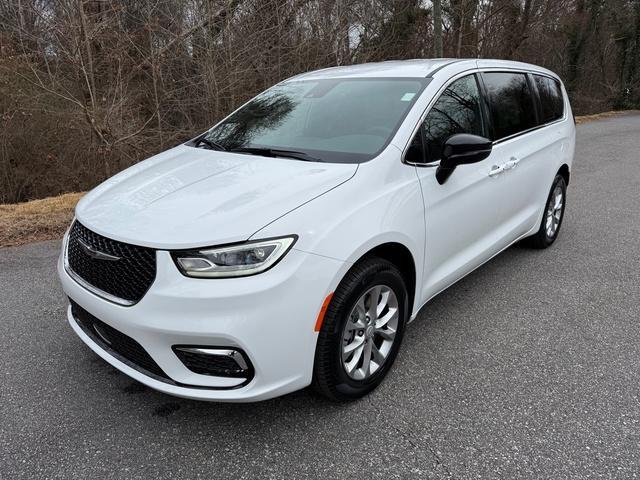 new 2026 Chrysler Pacifica car, priced at $44,890