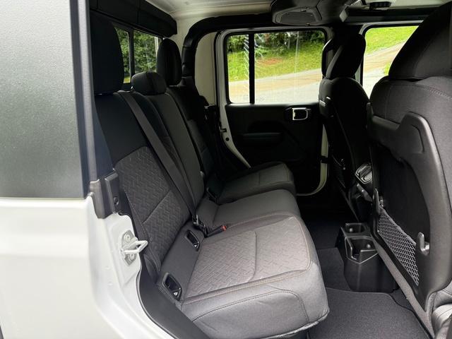 new 2025 Jeep Gladiator car, priced at $48,999