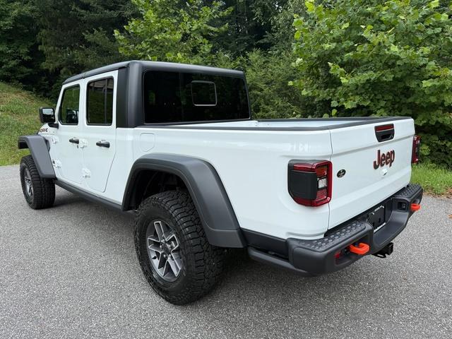 new 2025 Jeep Gladiator car, priced at $48,999