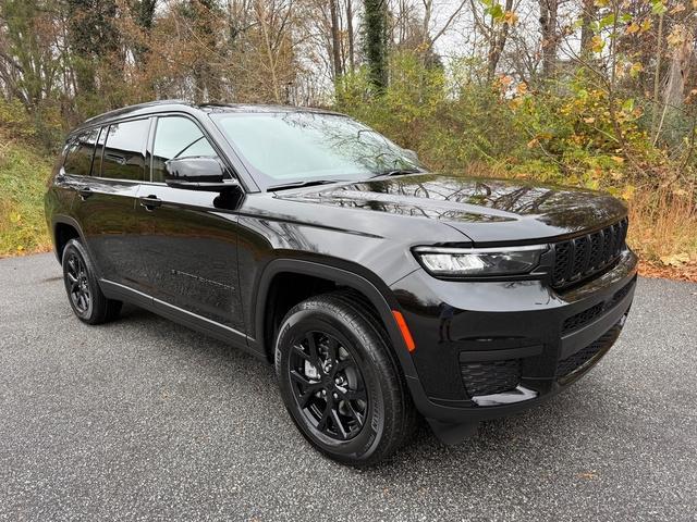 new 2025 Jeep Grand Cherokee L car, priced at $42,590