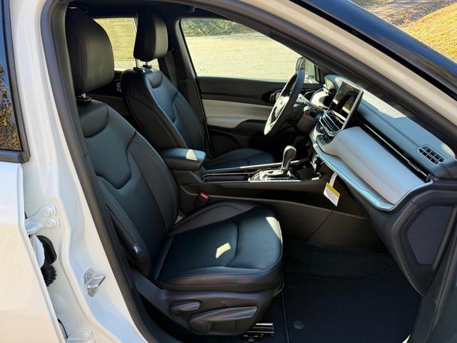 new 2026 Jeep Compass car, priced at $33,690