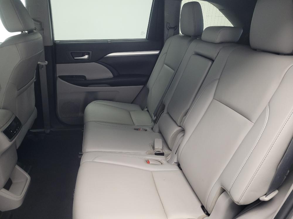 used 2019 Toyota Highlander car, priced at $25,995
