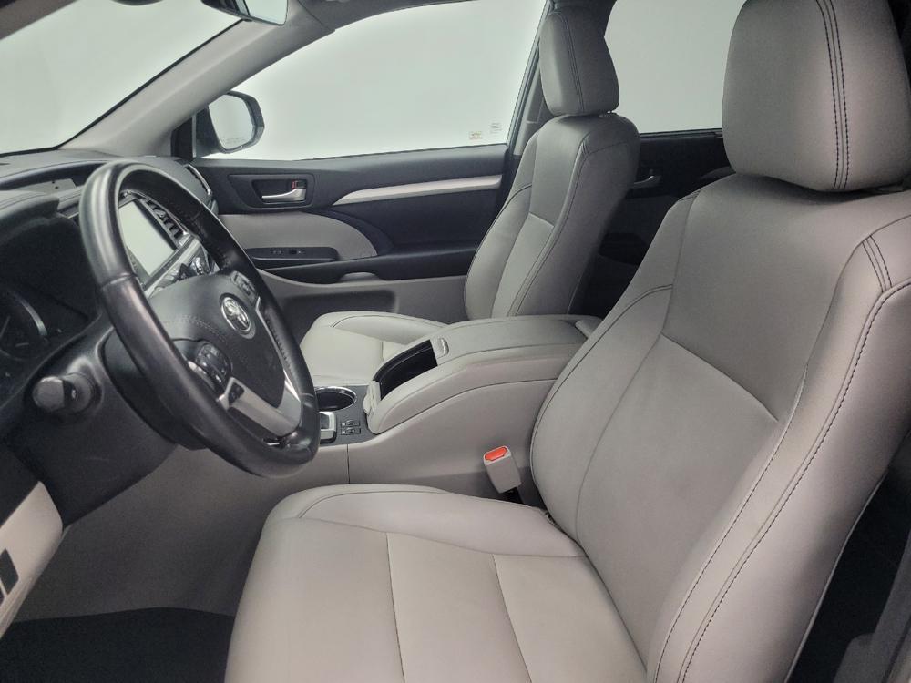 used 2019 Toyota Highlander car, priced at $25,995