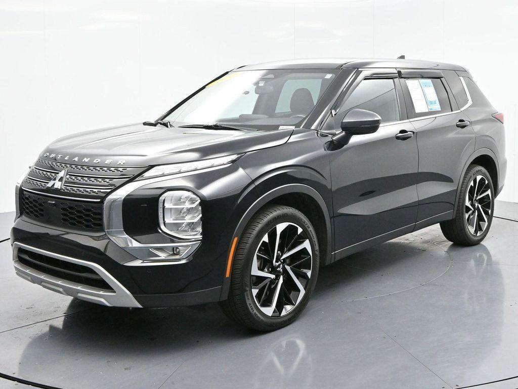 used 2022 Mitsubishi Outlander car, priced at $21,000