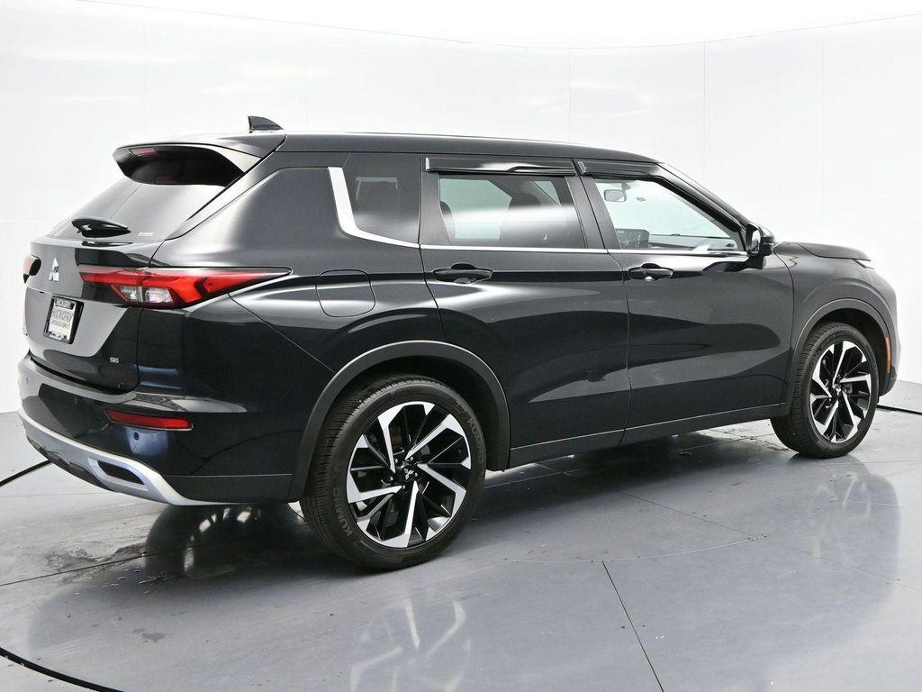 used 2022 Mitsubishi Outlander car, priced at $21,000