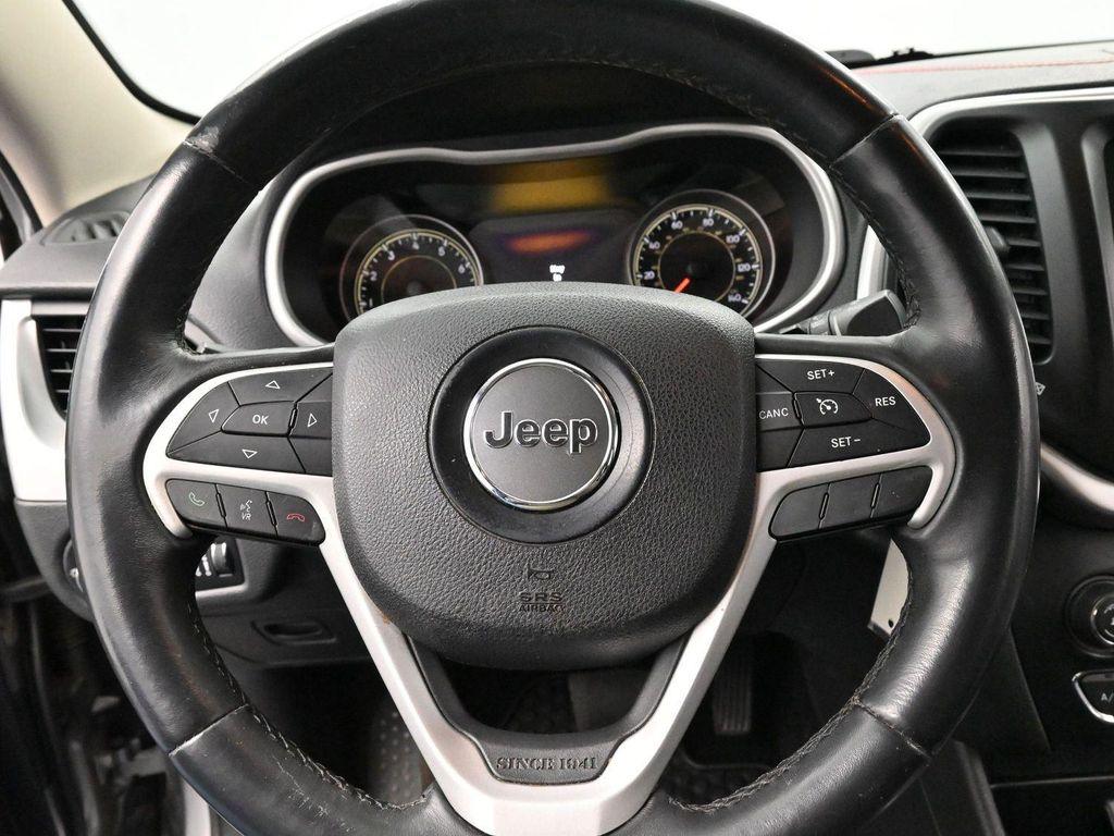 used 2015 Jeep Cherokee car, priced at $11,000