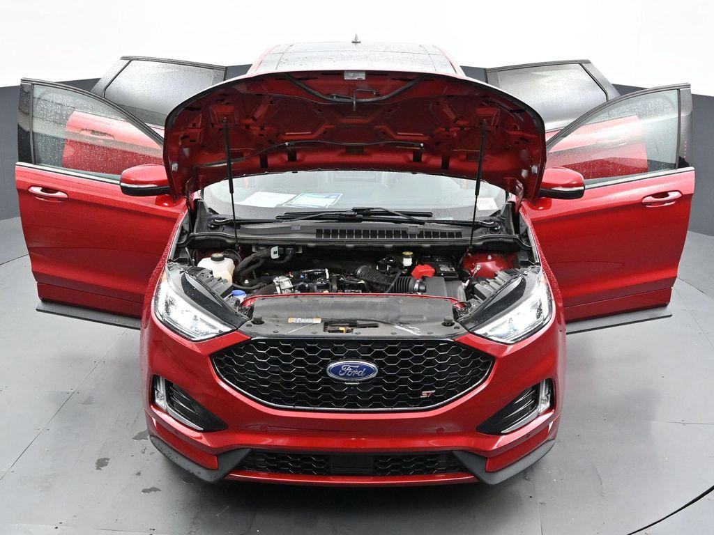 2022 Rapid Red Metallic Tinted Clearcoat Ford Edge