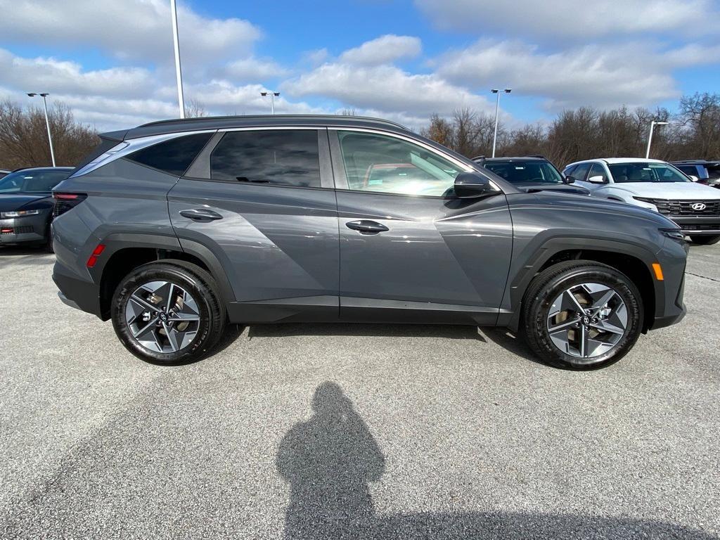 new 2026 Hyundai TUCSON Hybrid car, priced at $35,161