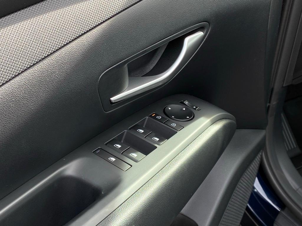 new 2026 Hyundai TUCSON Hybrid car, priced at $32,678