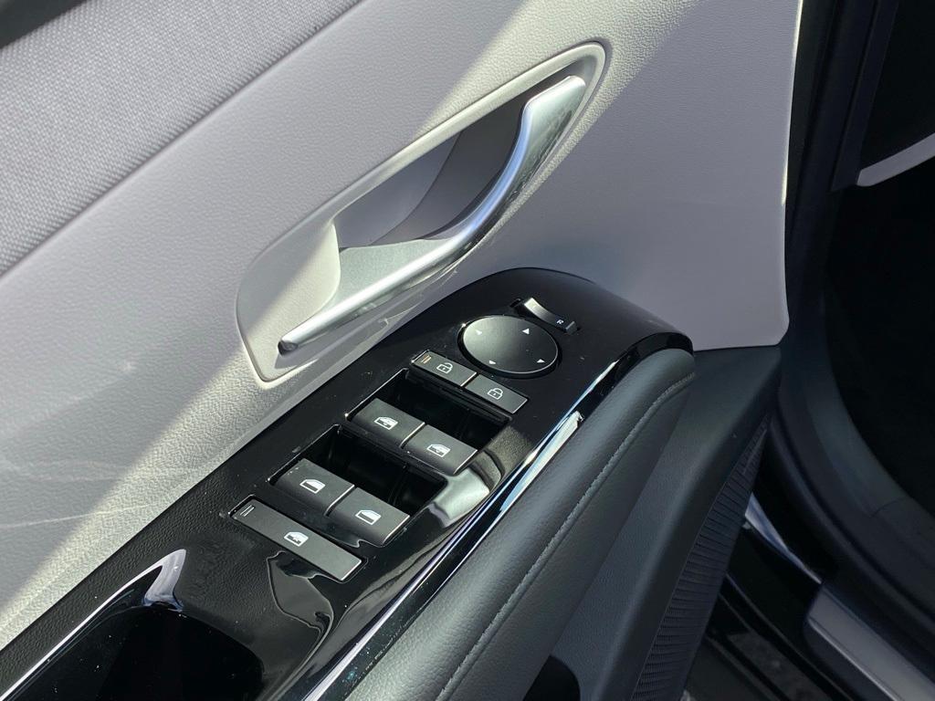 new 2026 Hyundai TUCSON Hybrid car, priced at $42,172