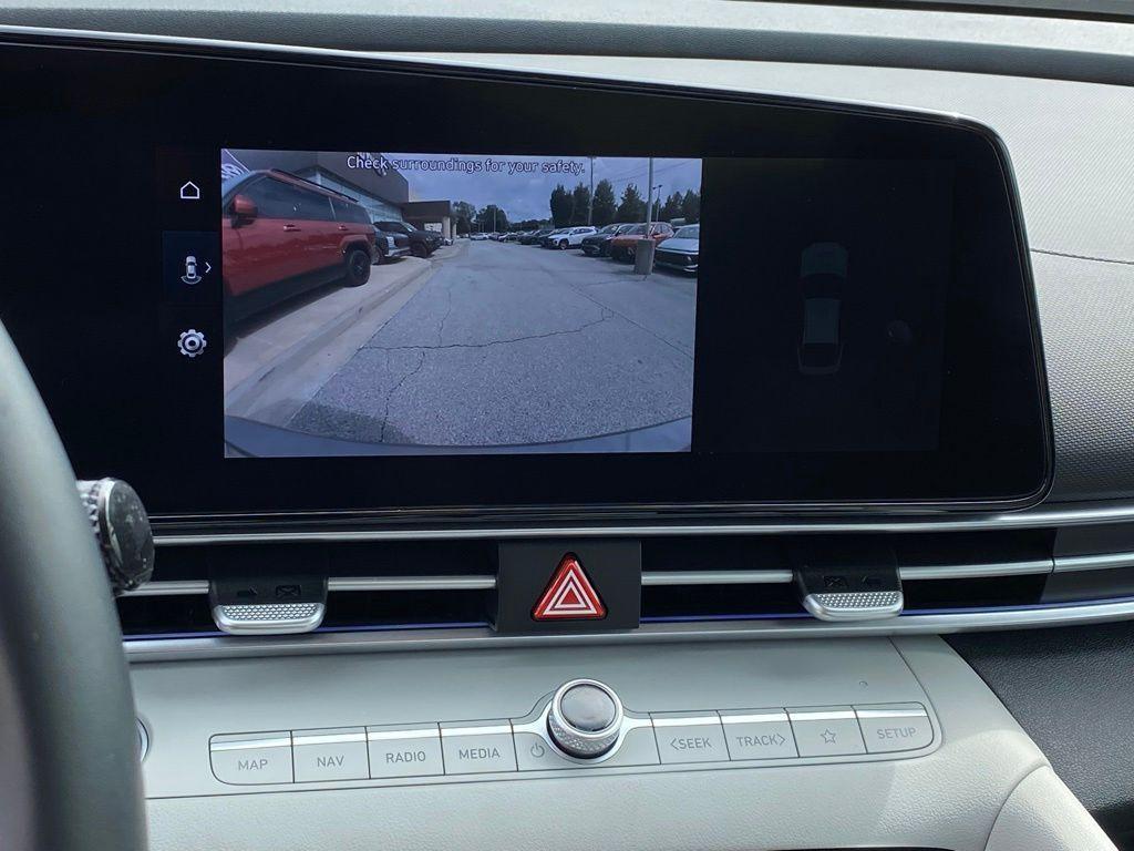 used 2022 Hyundai Elantra car, priced at $22,036