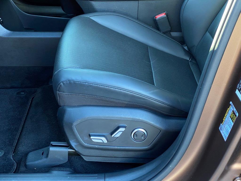 used 2024 Hyundai Santa Fe car, priced at $31,962