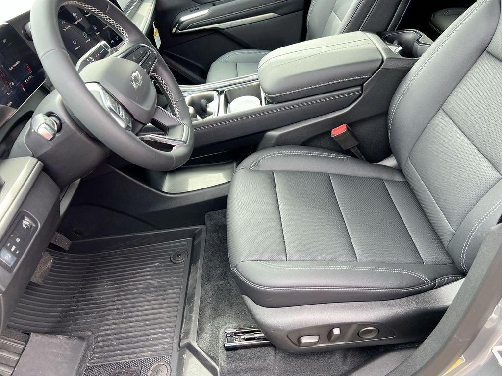 new 2026 Chevrolet Traverse car, priced at $48,125