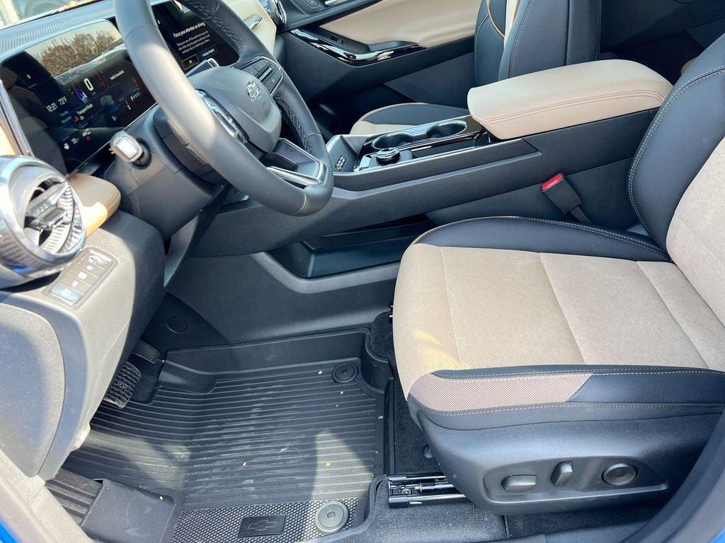 new 2026 Chevrolet Equinox car, priced at $38,308