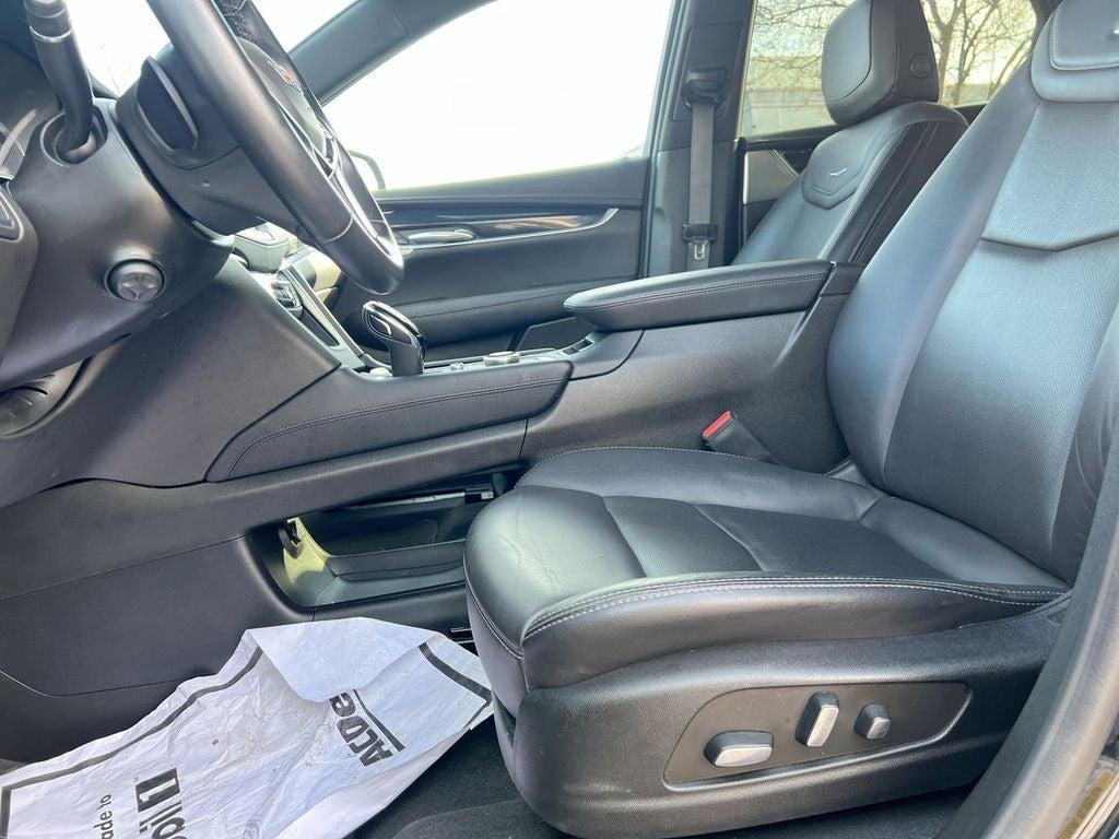 used 2024 Cadillac XT5 car, priced at $33,500