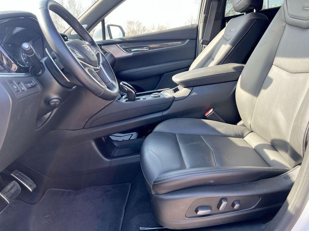 used 2024 Cadillac XT5 car, priced at $37,500