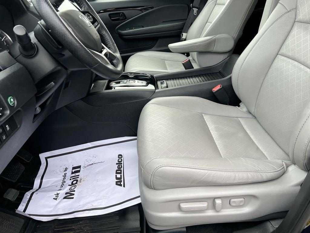 used 2023 Honda Passport car, priced at $31,000