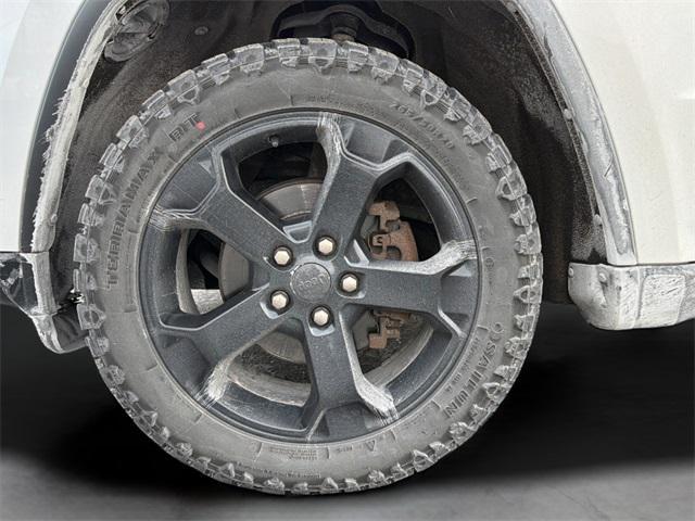 used 2018 Jeep Grand Cherokee car, priced at $15,026